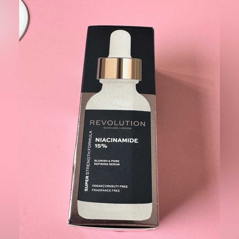 Revolution Niacinamide 15% Blemish & Pore Refining Vegan & Cruelty Free - Picture 6 of 6